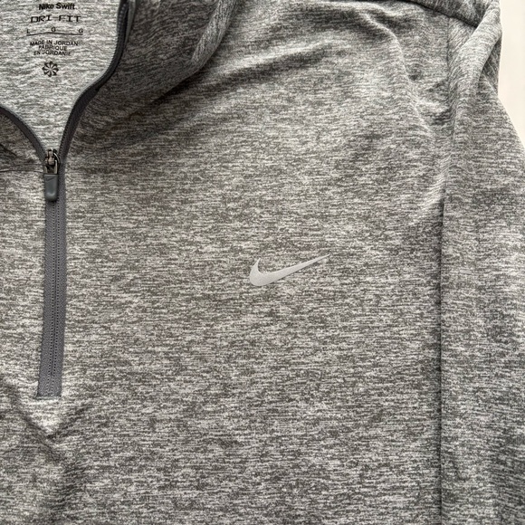 Women’s Nike Swift Dri-Fit Ultraviolet 1/4 Zip Running Top Shirt Medium MSRP $70 - Picture 3 of 6